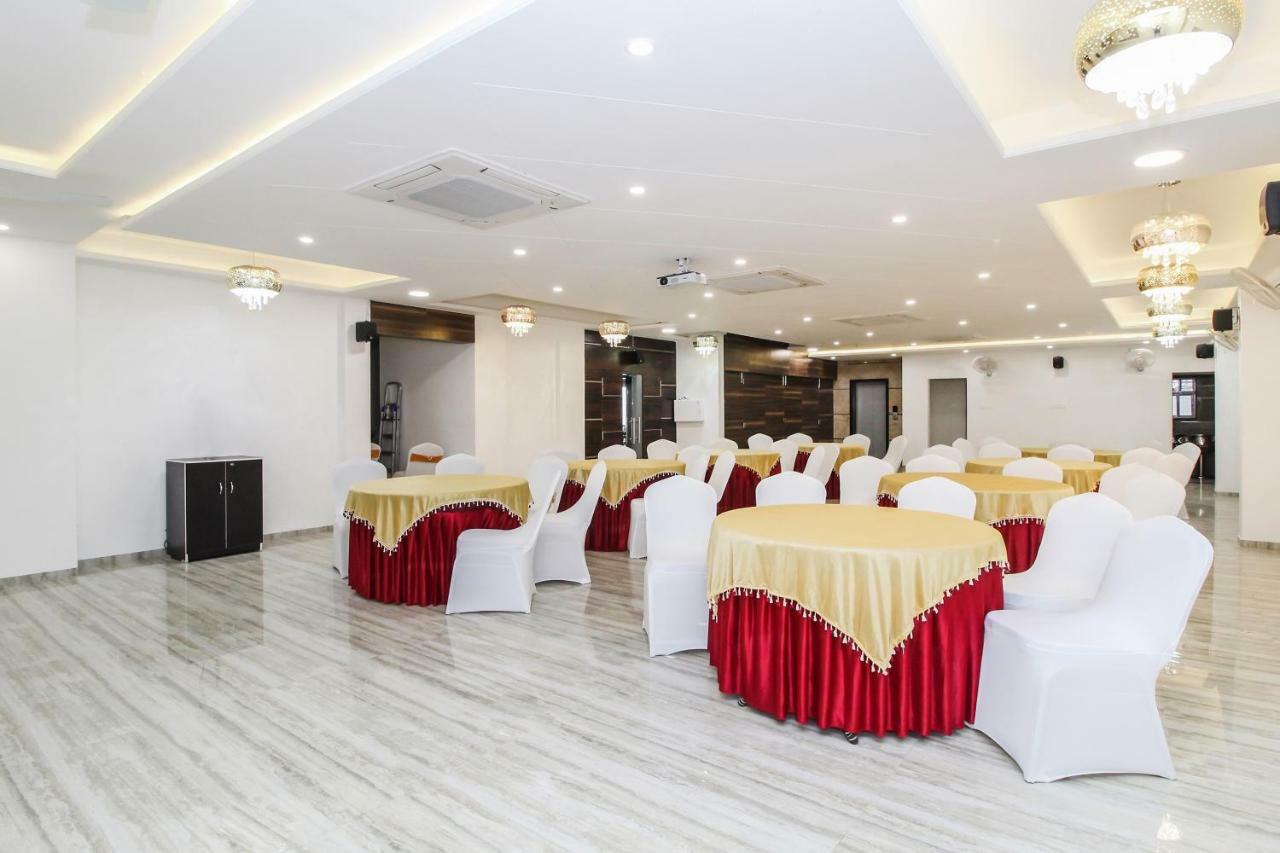 Capital O 40833 Maharaja Hotel & Restaurant Kashipur Exterior photo